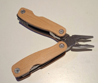 kleines Multitool mit Holzgriff inkl. Namensgravur